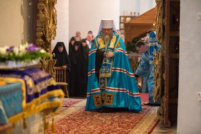 Митрополит Вениамин совершил божественную литургию в Успенском соборе Рязанского кремля