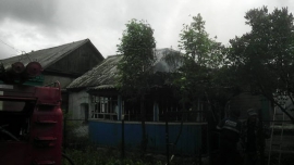 Три пожарных расчёта тушили дом в Скопинском районе