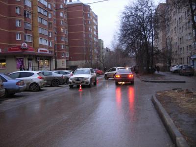 Mersedes Benz сбил десятилетнюю школьницу на улице Пушкина