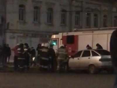 В Рязани на площади Ленина в результате аварии перевернулся внедорожник