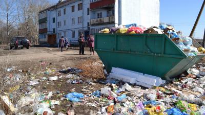 Жители пронского села Гремяки тонут в собственном мусоре