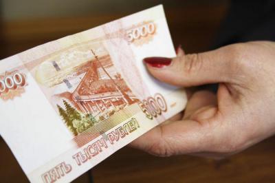 Рязанку оштрафовали за попытку дачи взятки полицейскому на 300 тысяч рублей