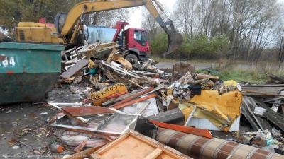 В Рязани продолжают ликвидировать несанкционированные свалки мусора
