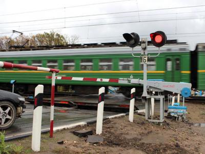 ГИБДД просит рязанцев не выезжать на железнодорожный переезд перед приближающимся поездом