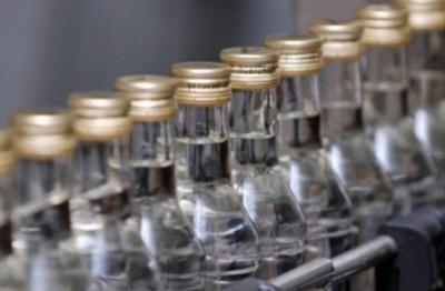 Полицейские изъяли в Рязани 88 литров незаконного спиртного и четыре игровых автомата