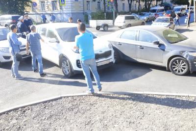 В Горроще столкнулись три автомашины