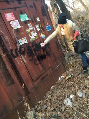 Волонтёры очистили от надписей стены домов на улице Гагарина в Рязани