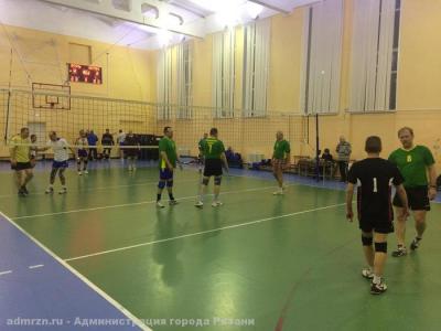 В Рязани стартовал чемпионат города по волейболу среди ветеранов
