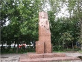 Памятник Г.К. Петрову (правда, не знаю, чем он знаменит): title=