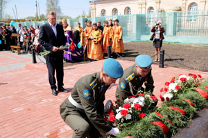 Олег Ковалёв и Александр Беглов приняли участие в открытии памятника сасовским воинам