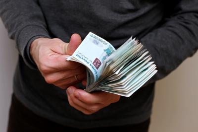 В Рязани cлесарь-сантехник в среднем зарабатывает 34 000 рублей 