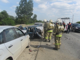 В массовом ДТП на Северной окружной дороге Рязани легковушку разорвало на части