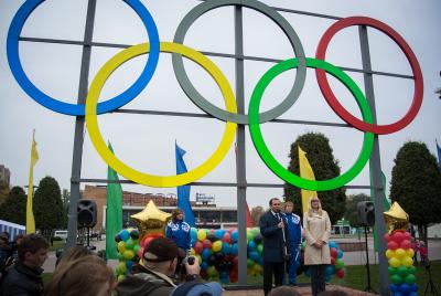 В Рязани открылась скульптурная композиция из пяти олимпийских колец