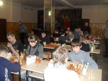 В честь годовщины со дня рождения зачинателя пароходства на Оке Александра Качкова в Ерахтуре сыграли в шахматы