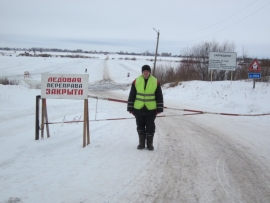 В Касимовском районе закрыли пешую ледовую переправу