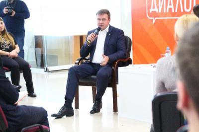 Николай Любимов пообещал право законодательной инициативы молодёжному парламенту при Рязоблдуме