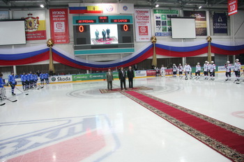 Андрей Шевелёв открыл хоккейный сезон в Рязанской области