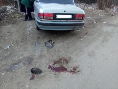 Во дворе на улице Стройкова «Волга» сбила мужчину