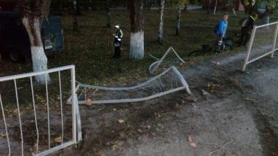 В Спас-Клепиках «Газель» пробила школьный забор