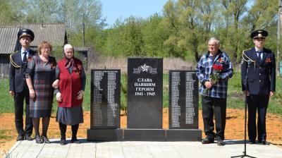 Вместо упавшего в сасовском селе памятника открыли новый мемориал героям ВОВ