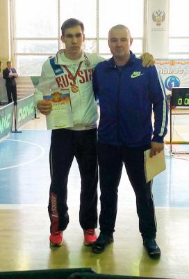 Иван Кулаков победил на юниорском первенстве страны по гиревому спорту