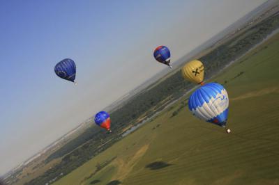 На международном фестивале воздухоплавания «Небо России-2010» в Рязани прошли соревнования пилотов