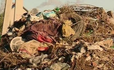 Деревня под Рязанью зарастает мусором