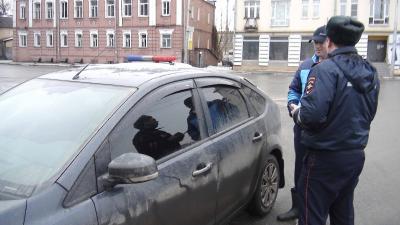 Инспекторы ГИБДД пресекли в Рязани 11 нарушений тонировки автомобилей