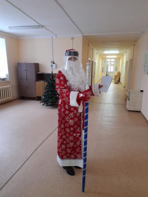 Николай Любимов пожелал выздоровления пациентам, встречающим Новый год в больницах