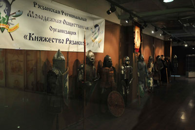 В Рязани открылась выставка русского исторического костюма