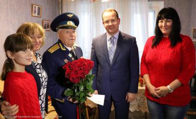 Сергей Карабасов поздравил рязанского ветерана ВОВ со столетием