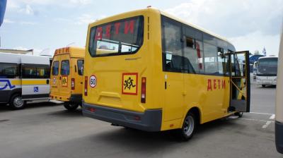 Учеников двух сельских рязанских школ будут возить новые автобусы
