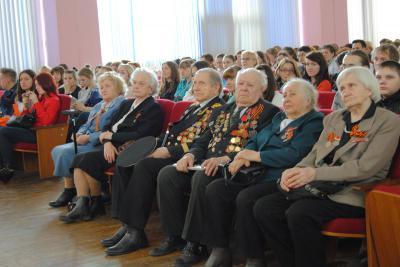 Студенты РязГМУ встретились с ветеранами Великой Отечественной войны
