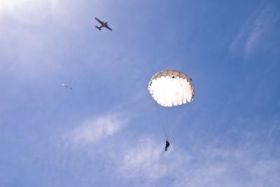 Специалисты Рязанского училища ВДВ проведут исследования по факту смерти парашютистки в Севастополе
