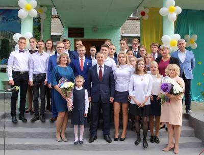 Аркадий Фомин поздравил школьников, учителей и родителей Шиловского района с началом нового учебного года