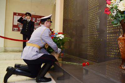 Руководство рязанского УМВД почтило память погибших сотрудников