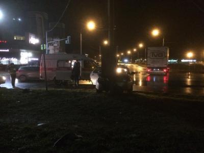 Полиция ищет водителя, протаранившего светофор в Рязани