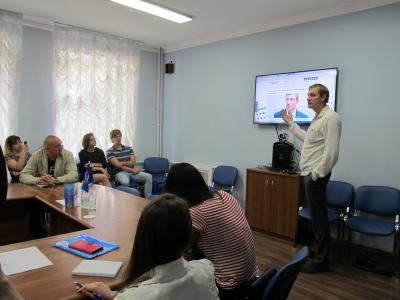 Молодым участникам праймериз «Единой России» рассказали об использовании цифровых технологий в политике