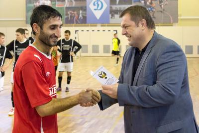 Футболисты МФК «Элекс-Фаворит» получили удостоверения и знаки кандидатов в мастера спорта