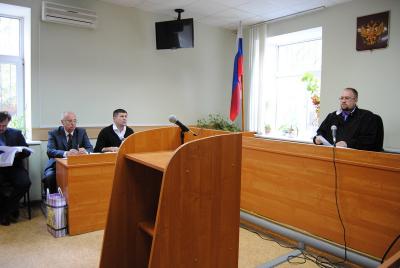 Валерию Рюмину и Сергею Панину продлили срок содержания под стражей на три месяца