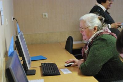 Под Рязанью старшее поколение шагает по жизни с интернетом 
