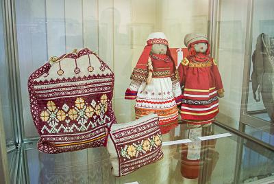 В Рязани открылась выставка вышивки, живописи и акварелей Марины Ибрагимовой