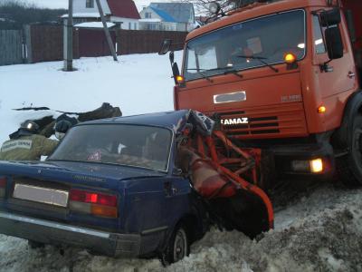 Близ Сасово в столкновении ВАЗ-2107 и снегоуборочной машины погиб пассажир легковушки