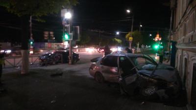 В серьёзной аварии в центре Рязани пострадали четыре человека