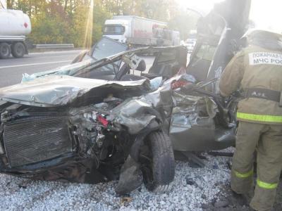 При столкновении Chevrolet Lacetti с автокраном возле деревни Ходынино погиб водитель легкового автомобиля
