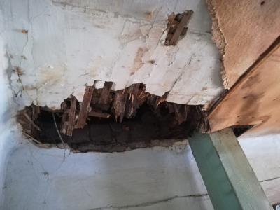 Мэрия Рязани прокомментировала обвалившийся потолок в аварийном доме
