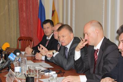 Олег Ковалёв встретился с представителями Американской торговой палаты