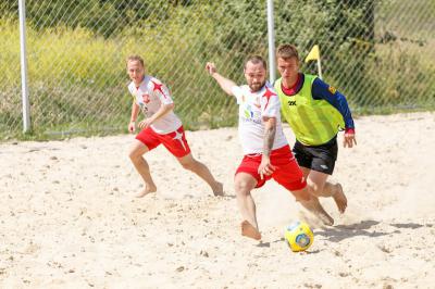 Чемпионат области по пляжному футболу набирает ход