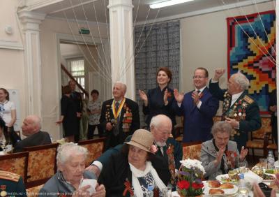 В Рязани ветеранов и тружеников тыла поздравили с наступающим Днём Победы