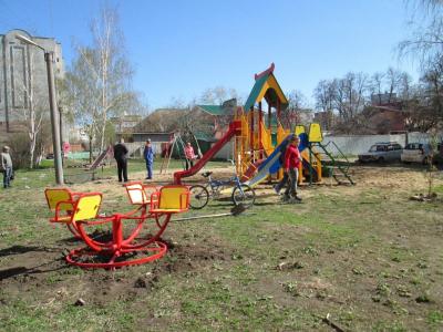 В 2013 году планируется установка детских площадок на территориях 255 рязанских дворов